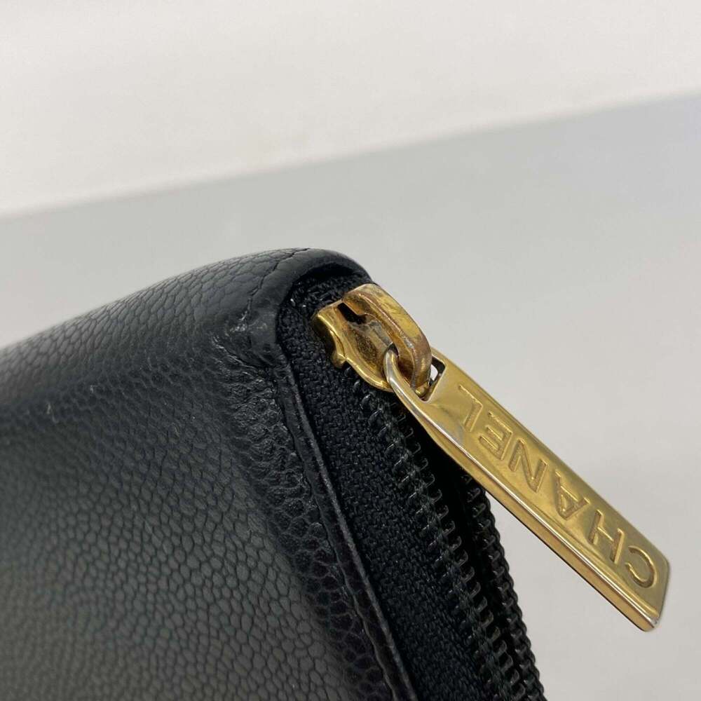 CHANEL Black Caviar Leather Wallet - Picture 6 of 7